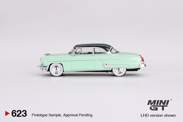 MINI GT 623 - Lincoln Capri 1954 Parklane Green / Bloomfield Green